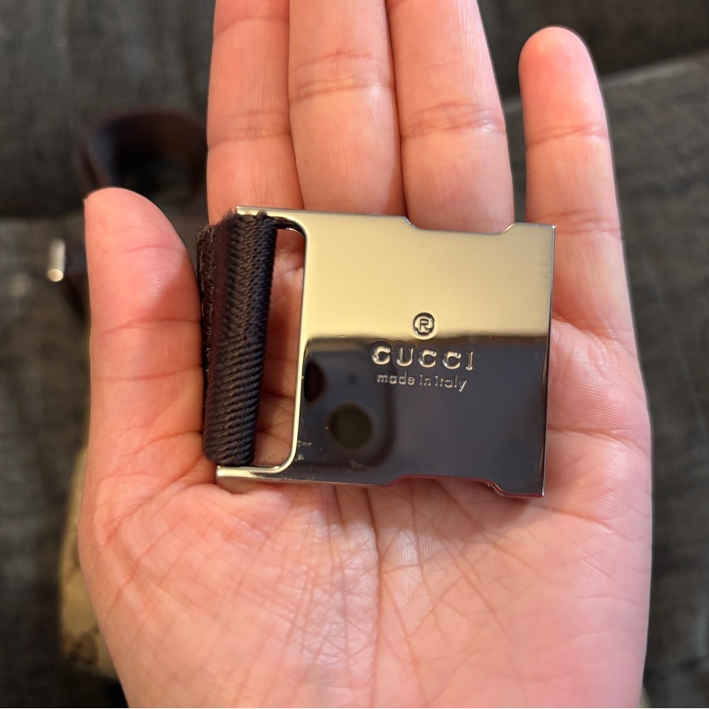 Gucci Brown Belt Bag with Iconic Design - Picture 8 of 10